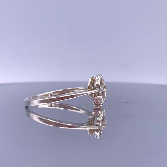 Vintage Sterling Silver Clover Ring with Accents - Picture 9 of 10